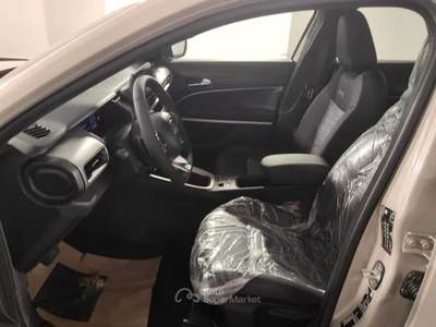 Jeep Avenger JEEP AVENGER 1.2 E-HYBRID UPLAND 4XE 145CV Avenger 1.2 e-hybrid Upland 4xe 145cv Beige usata Roma