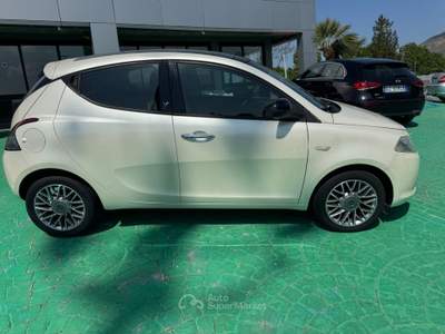 Lancia Ypsilon 5 porte S&S Platinum Bianco usata Aquino