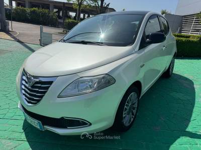 Lancia Ypsilon 5 porte S&S Platinum Bianco usata Aquino