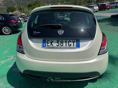 Lancia Ypsilon 5 porte S&S Platinum Bianco usata Aquino