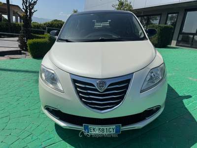 Lancia Ypsilon 5 porte S&S Platinum Bianco usata Aquino