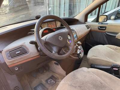 Lancia Phedra MJT 120 CV Executive MECCANICAMENTE A POSTO SUBITO DISPONIBILE Blu/Azzurro usata Viareggio