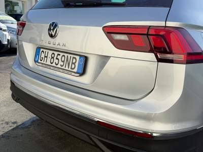 Volkswagen Tiguan VOLKSWAGEN TIGUAN 2021 Grigio usata Giugliano in Campania