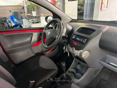 Peugeot 107 107  1.0 12v Access (desir) 5p FL Rosso usata MILANO