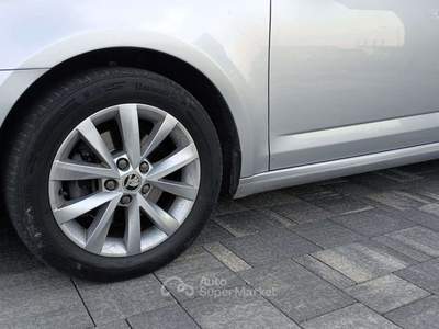 Skoda Octavia Octavia III Wagon 1.5 g-tec Ambition 130cv dsg Grigio usata Pescantina