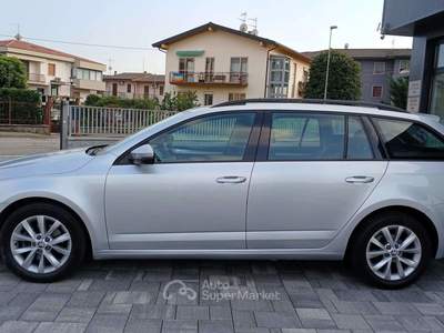 Skoda Octavia Octavia III Wagon 1.5 g-tec Ambition 130cv dsg Grigio usata Pescantina