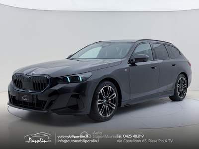 BMW Serie 5 530d Futura d Touring 48V xdrive MSport Pro auto Rosso usata Riese Pio X