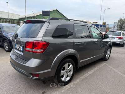 Fiat Freemont 2.0 mjt 16v 7 POSTI Grigio usata Lallio