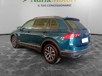 Volkswagen Tiguan 2.0 TDI SCR 110KW Life DSG Blu/Azzurro usata Pordenone