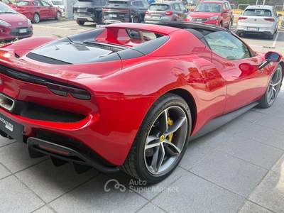Ferrari 296 296 GTS 3.0 | LIFT, APPLE CARPLAY, ROSSO CORSA Rosso usata Suzzara