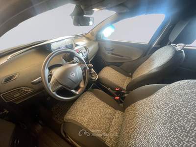 Lancia Ypsilon 1.0 FireFly 70cv S&S Hybrid SILVER Blu/Azzurro usata MONOPOLI