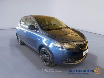 Lancia Ypsilon 1.0 FireFly 70cv S&S Hybrid SILVER Blu/Azzurro usata MONOPOLI