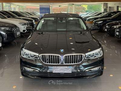 BMW Serie 5 520d 520 Touring 520d Luxury auto Nero usata Cassola