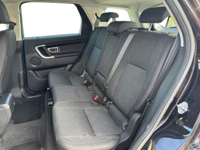 Land Rover Discovery Sport 2.0 td4 SE Business edition Premium awd 150cv auto my19 Nero usata Pistoia