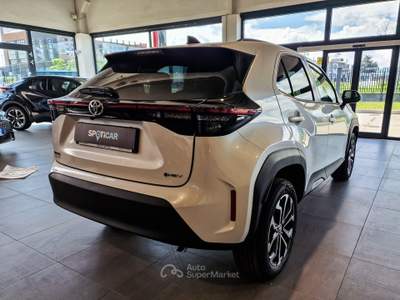 Toyota Yaris Cross 1.5h Trend fwd 130cv e-cvt Bianco usata Mappano