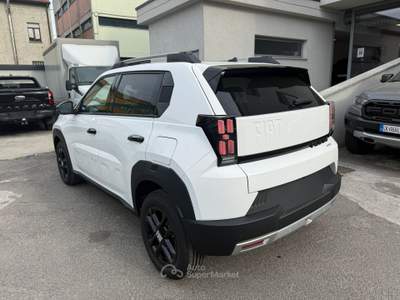 Fiat Grande Punto 1.2 hybrid Icon 110cv edct + PACK STYLE - PACK TECH Bianco usata Varedo