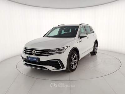 Volkswagen Tiguan 2.0 TDI SCR 110KW R-Line DSG 4MOTION Bianco usata Massa