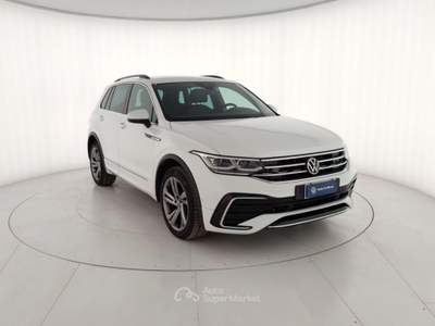 Volkswagen Tiguan 2.0 TDI SCR 110KW R-Line DSG 4MOTION Bianco usata Massa