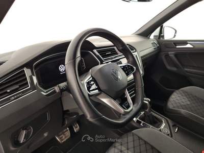Volkswagen Tiguan 2.0 TDI SCR 110KW R-Line DSG 4MOTION Bianco usata Massa