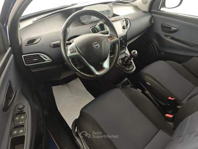 Lancia Ypsilon 1.0 FireFly 5 porte S&S Hybrid Gold Plus Blu/Azzurro usata Capua