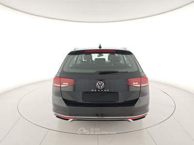 Volkswagen Passat Variant 1.5 TSI ACT DSG Business BMT Nero usata Capua