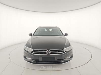 Volkswagen Passat Variant 1.5 TSI ACT DSG Business BMT Nero usata Capua