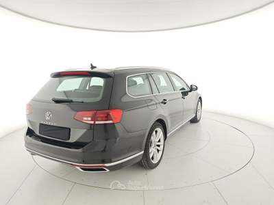 Volkswagen Passat Variant 1.5 TSI ACT DSG Business BMT Nero usata Capua