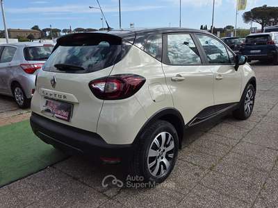 Renault Captur dCi 8V 90 CV EDC Business Beige usata Pomezia