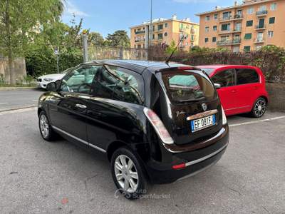 Lancia Ypsilon Argento Nero usata Genova
