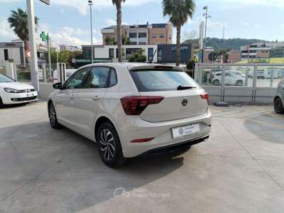 Volkswagen Polo 1.0 tsi Life 95cv dsg -Led-Cockpit-Tech Pack-Climatronic- Grigio usata Francavilla al Mare