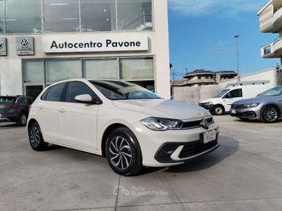Volkswagen Polo 1.0 tsi Life 95cv dsg -Led-Cockpit-Tech Pack-Climatronic- Grigio usata Francavilla al Mare