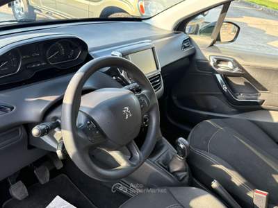 Peugeot 208 Peugeot 208 PureTech 68 -Access Nero usata Terlizzi