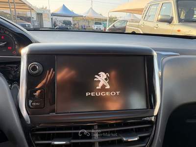 Peugeot 208 Peugeot 208 PureTech 68 -Access Nero usata Terlizzi