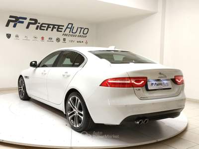 Jaguar XE  - xe 2.0 d turbo 180cv pure Bianco usata Civitanova Marche