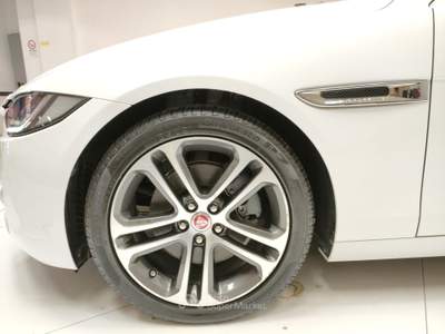 Jaguar XE  - xe 2.0 d turbo 180cv pure Bianco usata Civitanova Marche