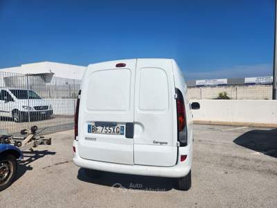 Renault Kangoo cat RT Bianco usata Conversano