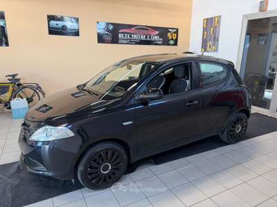 Lancia Ypsilon In perfette condizioni e pronta a viaggiare con te Nero usata Quarrata