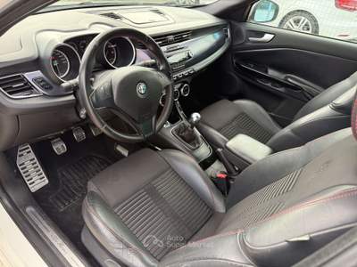 Alfa Romeo Giulietta Giulietta 1.6 jtdm(2) Distinctive Bianco usata Rezzato