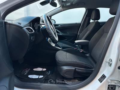 Opel Astra aut. 5 porte Business Bianco usata Prato