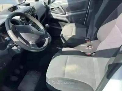 Peugeot Partner Tepee 1.6 BLUEHDI 75CV 5 posti N1 E6 - FM352BC Bianco usata Basiliano