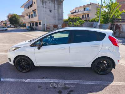 Ford Fiesta Ford Fiesta 1.5 TDCi Black & White Edition Bianco usata Crispano