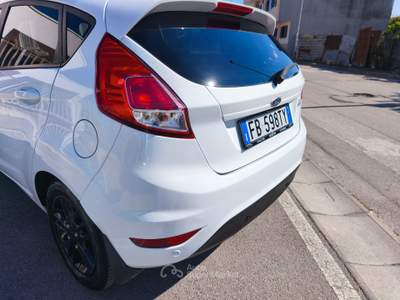 Ford Fiesta Ford Fiesta 1.5 TDCi Black & White Edition Bianco usata Crispano
