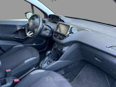 Peugeot 208 1° serie PureTech 82 5 porte Nero usata Oderzo