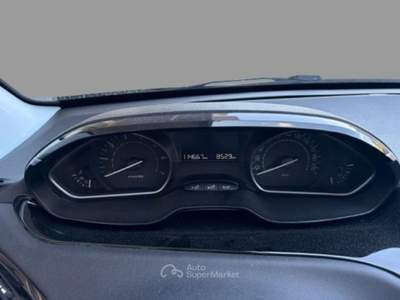 Peugeot 208 1° serie PureTech 82 5 porte Nero usata Oderzo