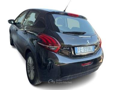 Peugeot 208 1° serie PureTech 82 5 porte Nero usata Oderzo