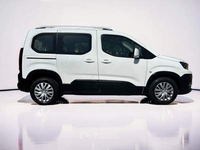 Peugeot Rifter ACTIVE 1.200 BENZINA 110 CV VETTURA Bianco usata Venezia