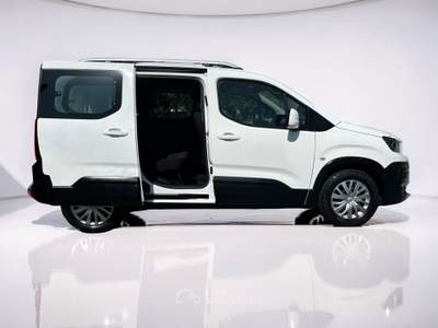 Peugeot Rifter ACTIVE 1.200 BENZINA 110 CV VETTURA Bianco usata Venezia
