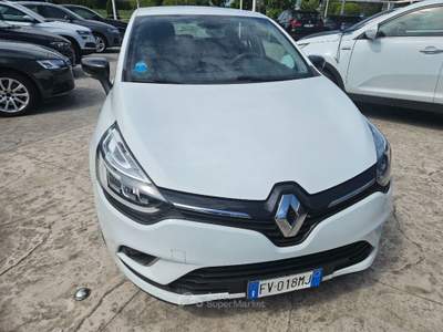 Renault Clio dCi 8V 90 CV 5 porte Moschino Intens Bianco usata Rossano Veneto