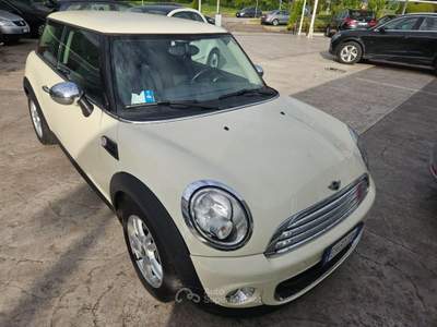 MINI One 1.6 16V One D Bianco usata Rossano Veneto