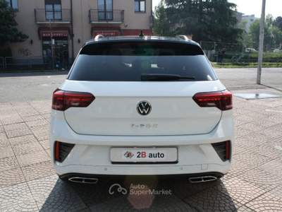 Volkswagen T-Roc 1.5 TSI ACT DSG R-Line Bianco usata Nova Milanese